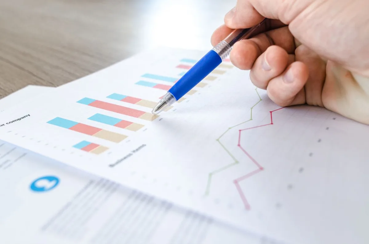 Análisis de datos de conversión en pantalla de ordenador